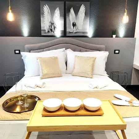 Alojamento de Acomodação e Pequeno-almoço Ti Scialíi Rooms&relax 4*